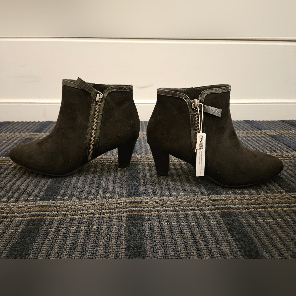 Women's faux-leather and faux-suede booties size 8W